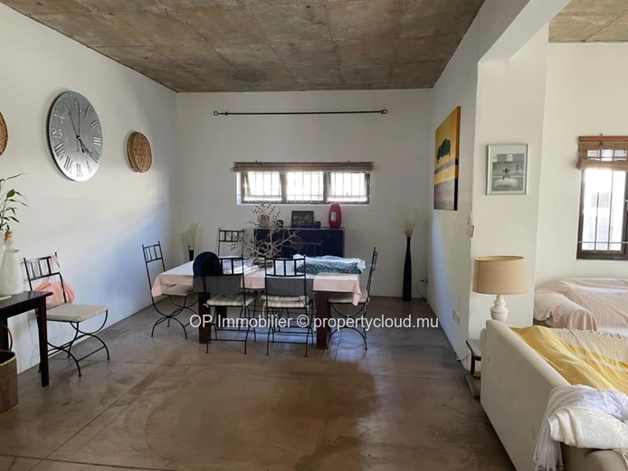 Maison 4 chambres avec piscine à vendre à Calodyne
