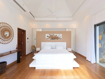 4 Bedroom Villa