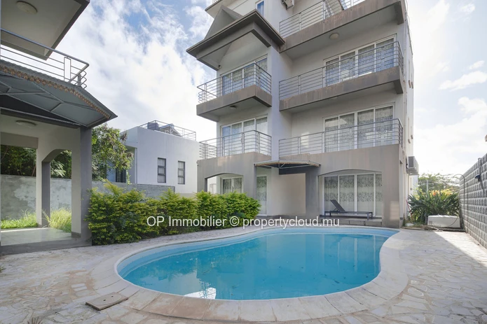 Apartment building for sale