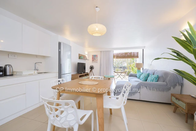 Luxury Apartment with Pool Access in Mon Choisy - 64m² Living Space - Fully Furnished - Sea Access - Prime Location -...