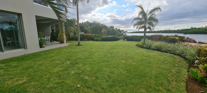 Luxurious Beachfront RES Apartment with Private Pool in Ilot Fortier, Rivière Noire - Black River Area! €720,000