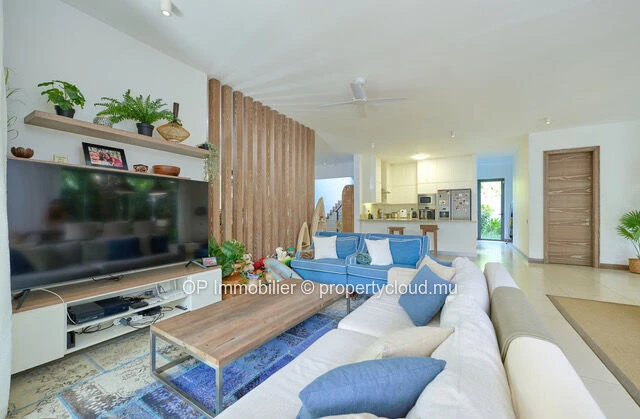 Townhouse RES spacieuse avec piscine privée à deux pas des plages de Péreybère
