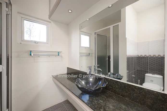 Apartment building for sale