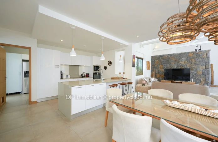 Villa PDS d exception à Grand Baie avec jardin arboré et piscine privée