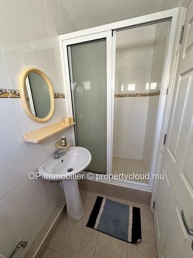 Duplex moderne 3 chambres à Cap Malheureux avec piscine et accès proche de Grand Baie