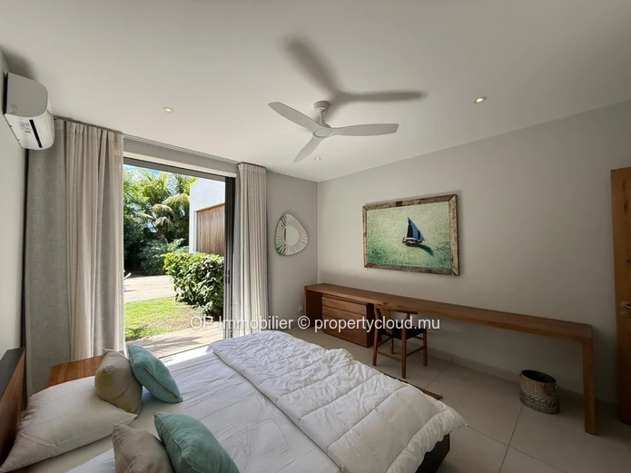 Maison à vendre à Petit Raffray avec 4 chambres et piscine privée sur 671 m²