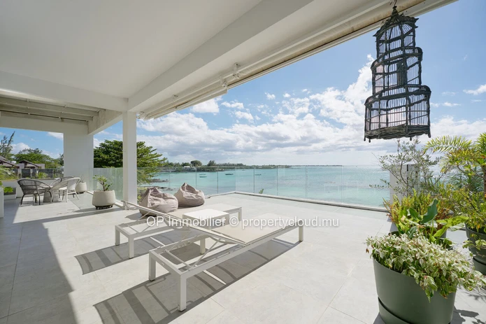 Luxurious Beachfront Penthouse with Stunning Sea Views in Péreybère, Grand Baie - Rs 88M