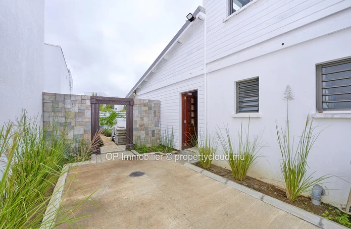 Luxury 3-bedroom villa with private pool in the heart of Grand Baie