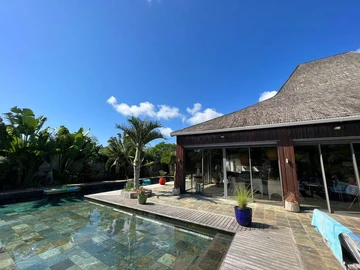 4 Bedroom Villa