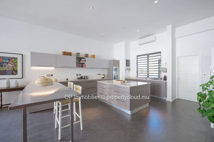 Luxurious Beachfront Penthouse with Stunning Sea Views in Péreybère, Grand Baie - Rs 88M