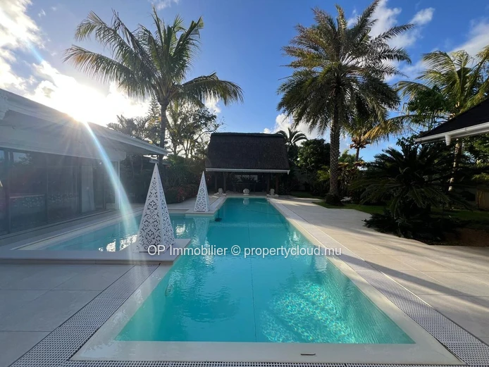 Luxurious RES Villa in Grand Baie with Private Pool - Fully Furnished, Close to Amenities - Don't Miss Out! €.