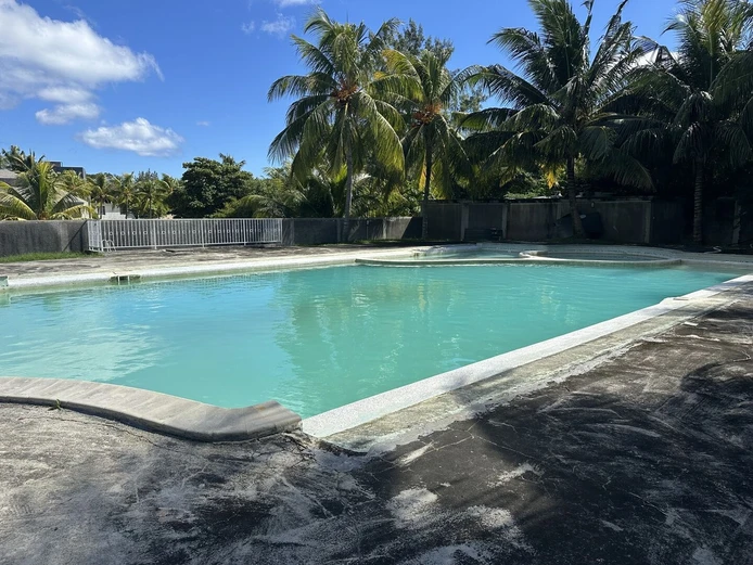 Duplex moderne 3 chambres à Cap Malheureux avec piscine et accès proche de Grand Baie