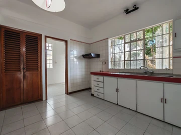 7 Bedroom House