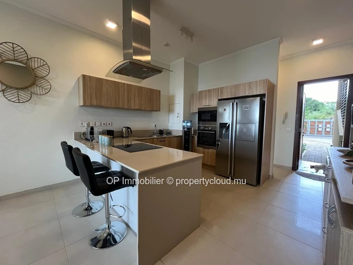 Luxury Flic en Flac Apartment with Pool & Sea Views - Fully Furnished, Close to Amenities - Only 550K EUR