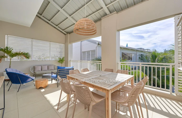Penthouse for Sale in Péreybère with Private Pool and 2 Bedrooms