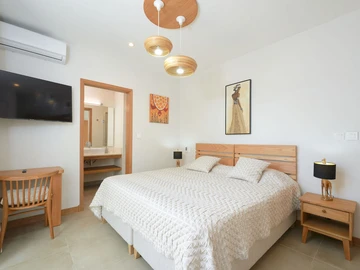 4 Bedroom Villa