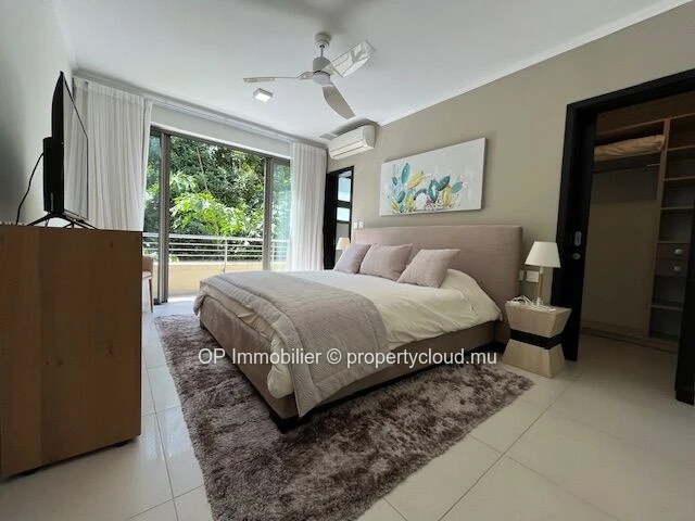 Luxurious Beachfront RES Apartment with Pool in Tamarin, Rivière Noire - Black River Area - Fully Furnished, Close to...