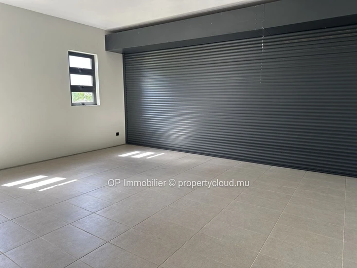 Dream Home in Cap Malheureux with Private Pool - Close to Schools, Shops & More! 151m² Living Space, Rs.