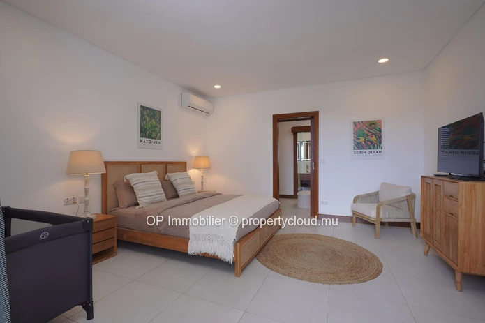 Luxury G+2 Apartment with Pool in Pointe aux Canonniers - Fully Furnished with Garage & Fitness Room, Close to Amenit...