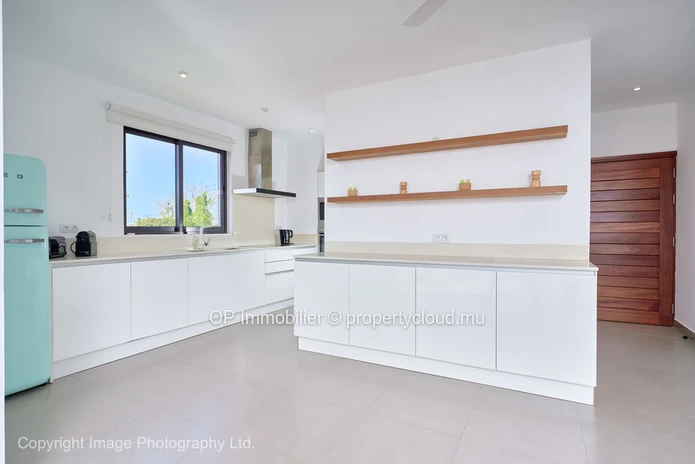 "Stylish Apartment with Communal Pool in Pereybere, Grand Baie - Fully Furnished, Close to Amenities - Only 295k Euros!"