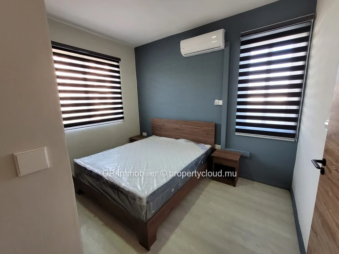 Appartement R+2 à vendre à Flic en Flac, 78m², 2 chambres, piscine commune, meublé, garage, salle de gym, Rs.