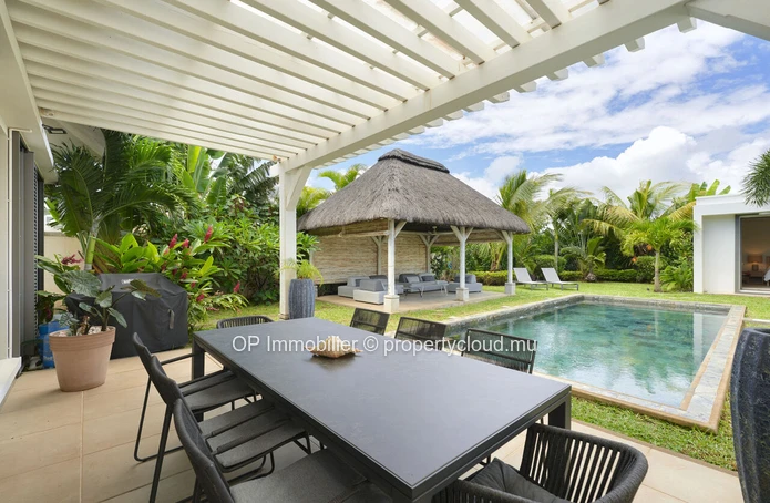 Villa PDS d exception à Grand Baie avec jardin arboré et piscine privée