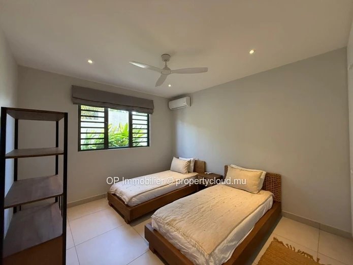 Maison à vendre à Petit Raffray avec 4 chambres et piscine privée sur 671 m²