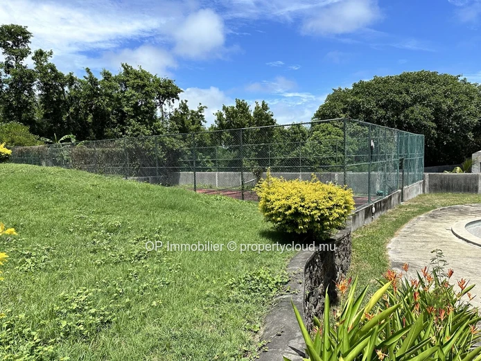 Duplex moderne 3 chambres à Cap Malheureux avec piscine et accès proche de Grand Baie