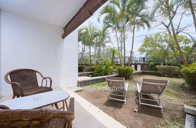 Luxury Apartment with Pool Access in Mon Choisy - 64m² Living Space - Fully Furnished - Sea Access - Prime Location -...