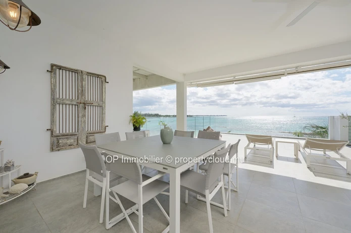 Luxurious Beachfront Penthouse with Stunning Sea Views in Péreybère, Grand Baie - Rs 88M