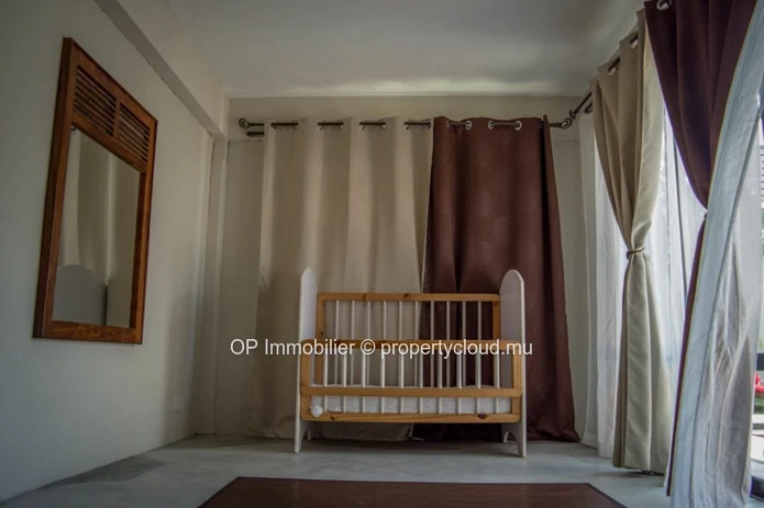 Maison à vendre à Pereybere 4 chambres avec piscine sur 650m²
