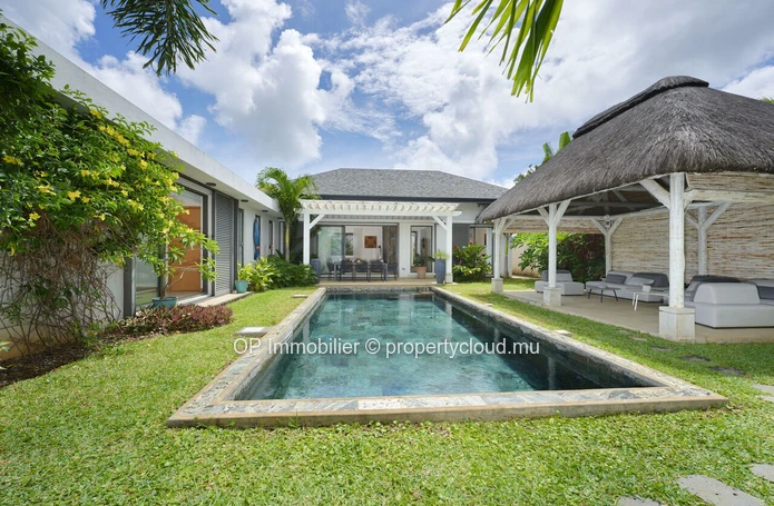 Villa PDS d exception à Grand Baie avec jardin arboré et piscine privée