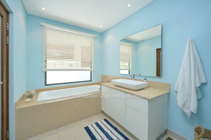 Modern 3-bedroom apartment with private pool in prime Bain Boeuf location near Grand Baie
