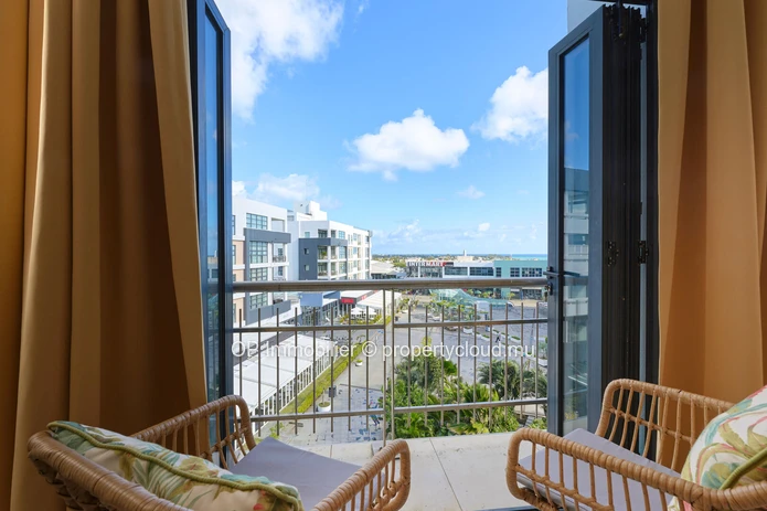 Stylish Apartment with Pool in Grand Baie