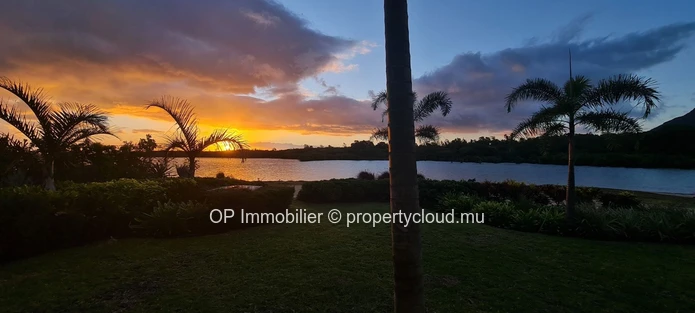 Luxurious Beachfront RES Apartment with Private Pool in Ilot Fortier, Rivière Noire - Black River Area! €720,000