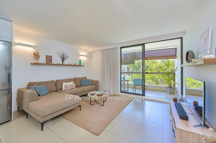 Modern G+2 Apartment with Pool in Trou aux Biches - Fully Furnished and Equipped - Sea Access - Close to Amenities - ...