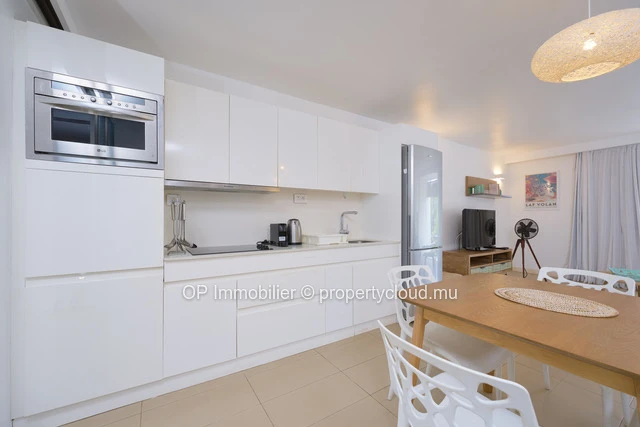 Luxury Apartment with Pool Access in Mon Choisy - 64m² Living Space - Fully Furnished - Sea Access - Prime Location -...