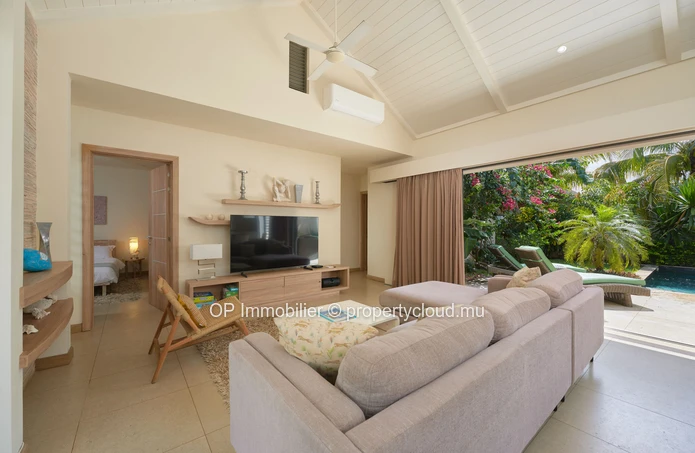 Luxurious RES Villa in Grand Baie with Private Pool and Modern Amenities - Must See! €650,000