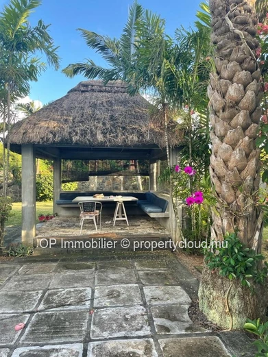Maison 4 chambres avec piscine à vendre à Calodyne
