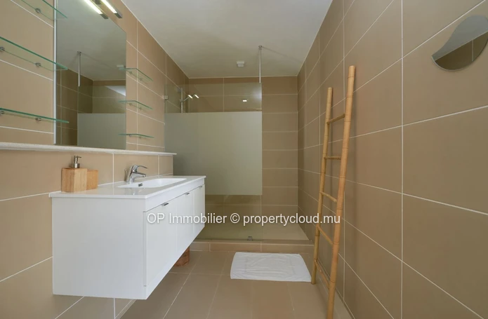 Luxury Penthouse with Stunning Sea Views in Mon Choisy - 3 Bed, 2 Bath, Communal Pool - Fully Furnished & Equipped - ...
