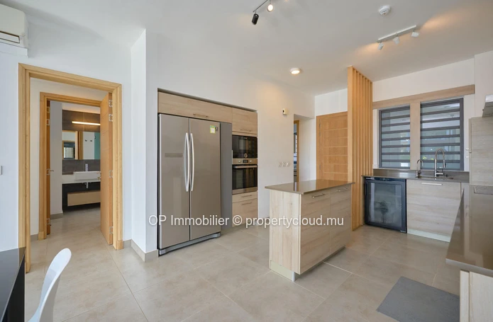 Luxury RES Apartment in Mon Choisy w/ Communal Pool, Fully Furnished, Close to Amenities - Only 530 000 €