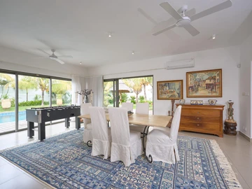 4 Bedroom Villa