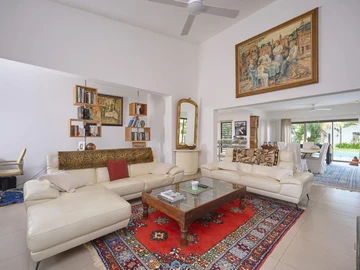 4 Bedroom Villa