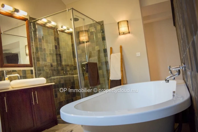 Maison à vendre à Pereybere 4 chambres avec piscine sur 650m²