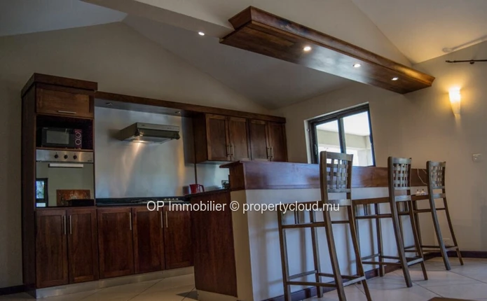 Maison à vendre à Pereybere 4 chambres avec piscine sur 650m²