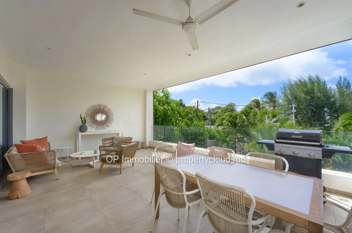 3-bedroom apartment with a pool for sale in Pointe aux Canonniers