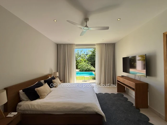Maison à vendre à Petit Raffray avec 4 chambres et piscine privée sur 671 m²