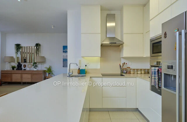 Townhouse RES spacieuse avec piscine privée à deux pas des plages de Péreybère