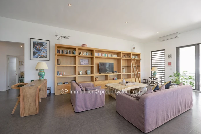 Luxurious Beachfront Penthouse with Stunning Sea Views in Péreybère, Grand Baie - Rs 88M