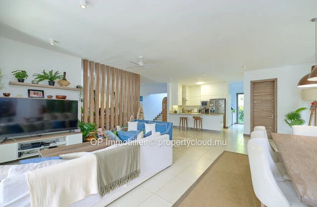 Townhouse RES spacieuse avec piscine privée à deux pas des plages de Péreybère